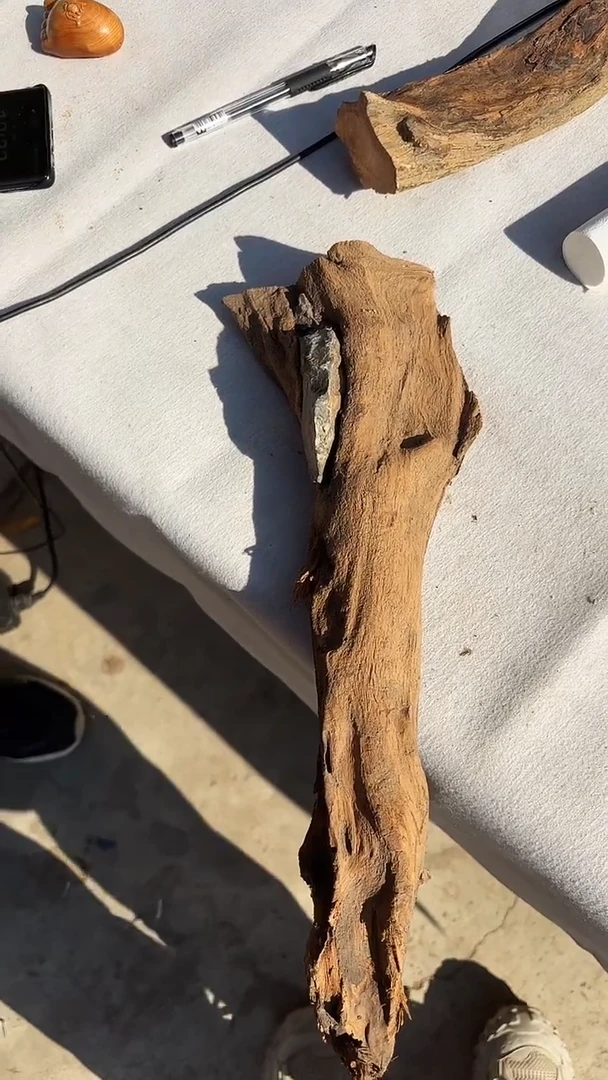 柏木（崖柏）装*崖柏抱石