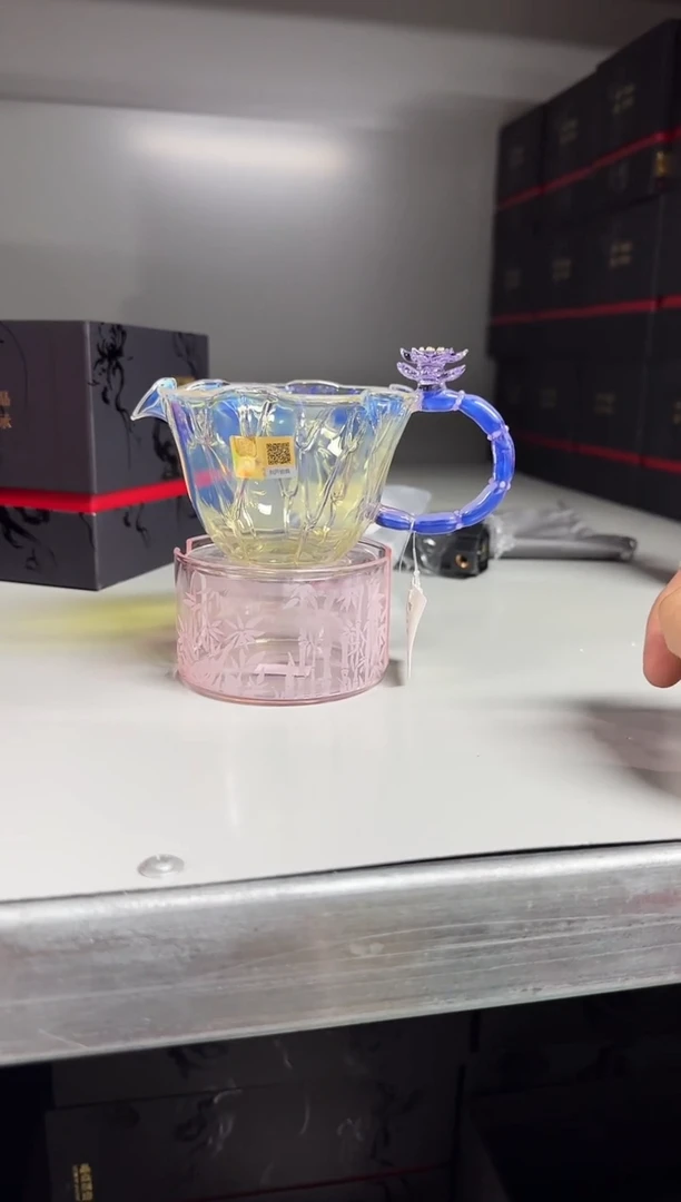 紫色荷韵公道杯加粉色温茶器 晶焱金标