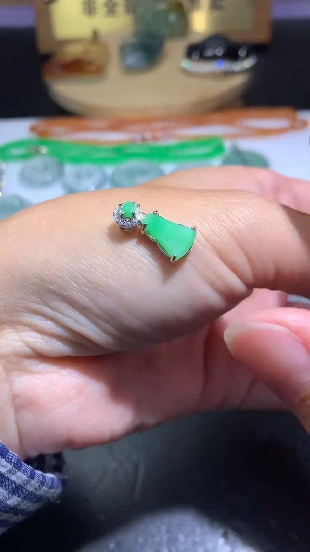 未镶嵌定制翡翠毛货