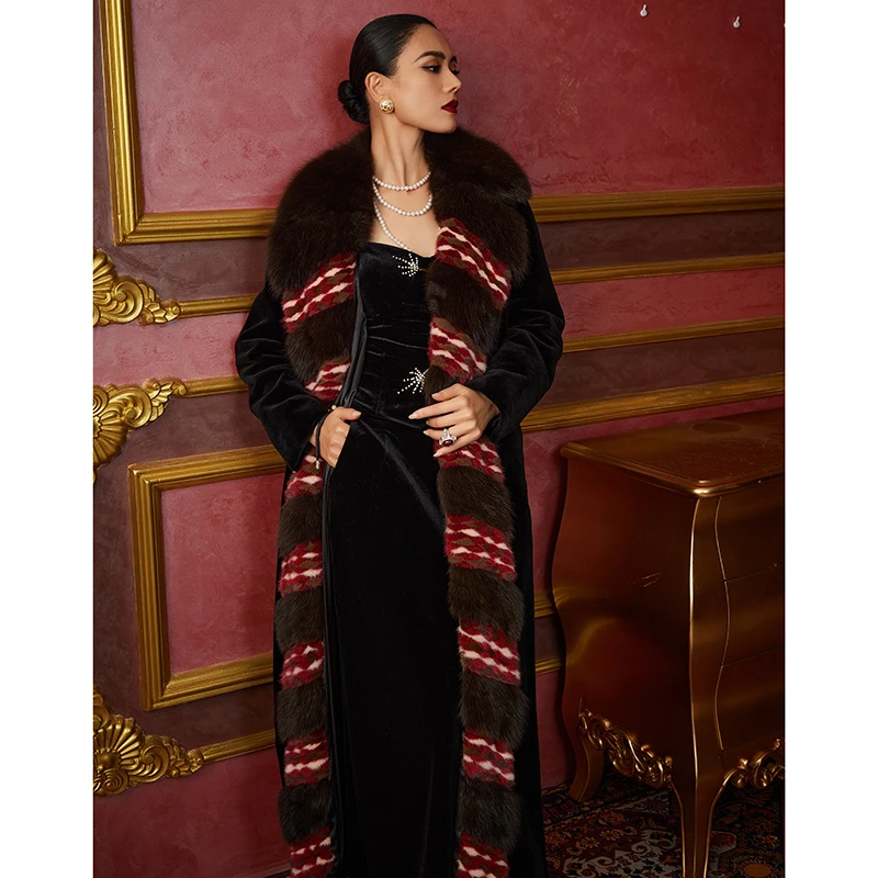 【权力象征】2025冬季秀场女装外套S2025黑色