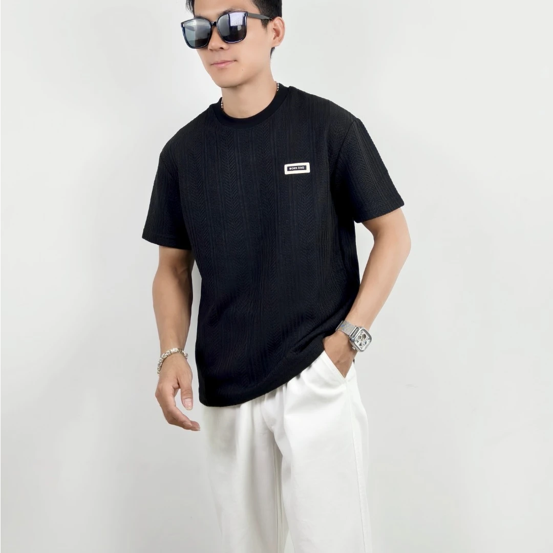 高品质暗条纹重磅肌理感绣标设计冰感棉微阔圆领简约短袖T恤