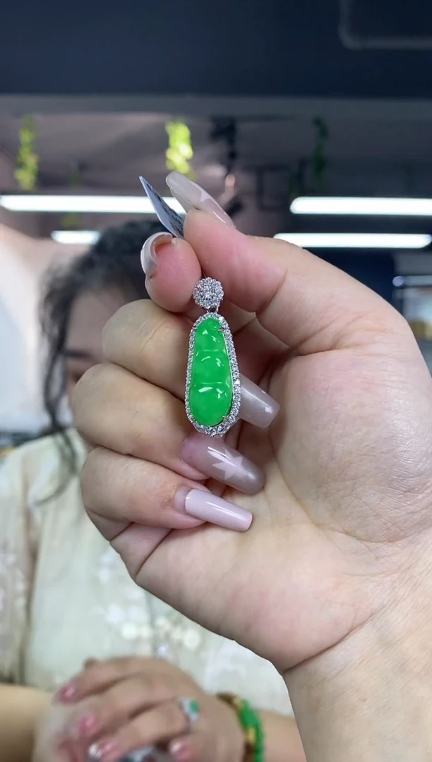 翡翠未镶嵌吊坠(不含链)多样性发其一颜色微差