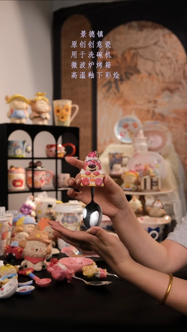 摆件景德镇手工手绘设计师款