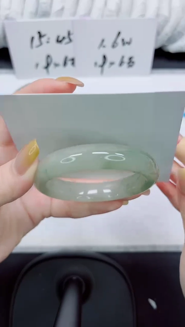 石英质玉手镯未镶嵌87