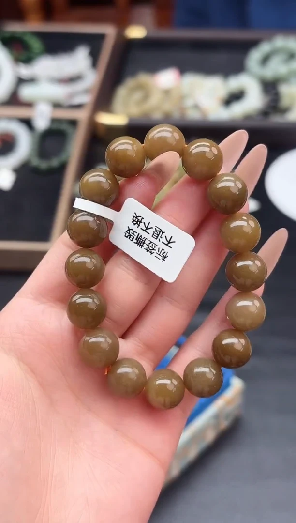 未镶嵌手串和田玉董小姐推荐 多样性发货 拍一发一t12