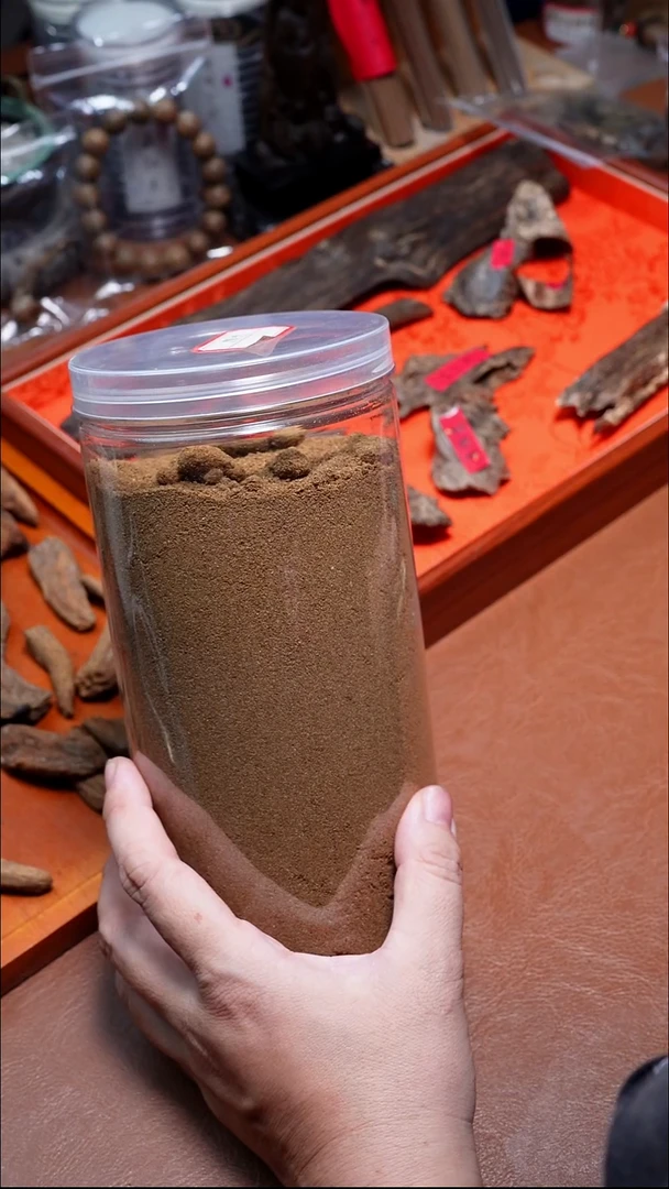 沉香沉香碎屑柬埔寨花香