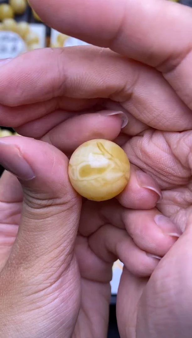 裸石琥珀未镶嵌大小姐珠宝59