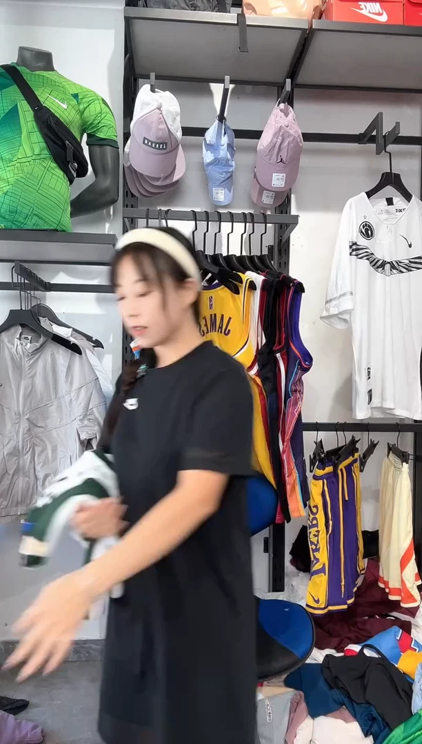 1164编码 耐克卫衣服饰过款为准 尺码