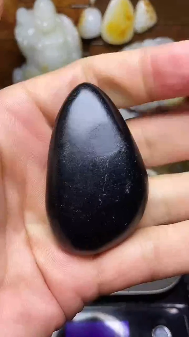 颈饰未镶嵌和田玉18