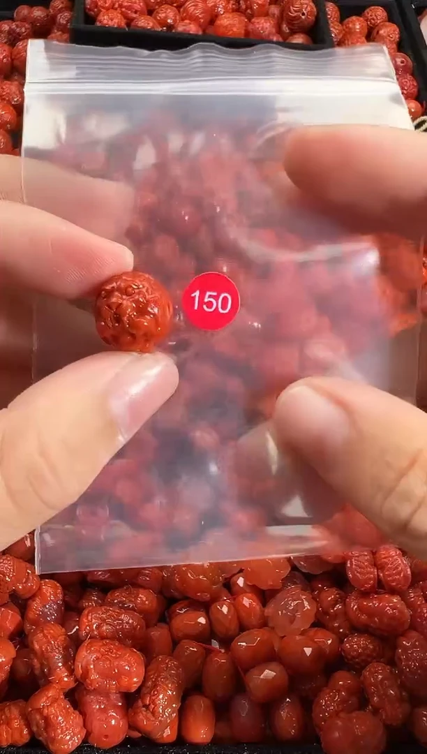 颈饰未镶嵌南红玛瑙1