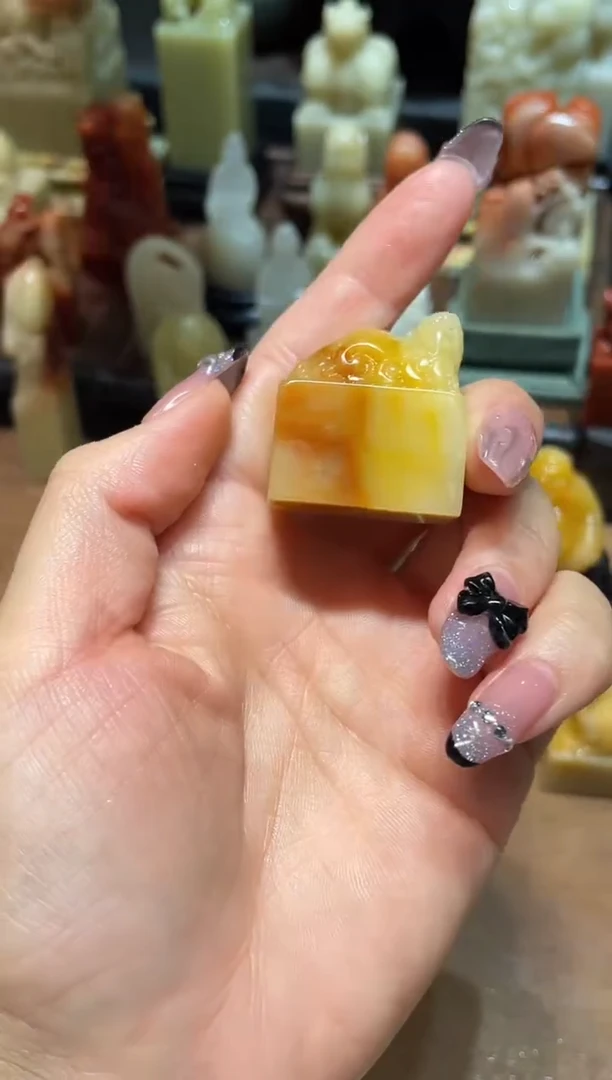 寿山石印石原印石一个0183870 （有皮裂）