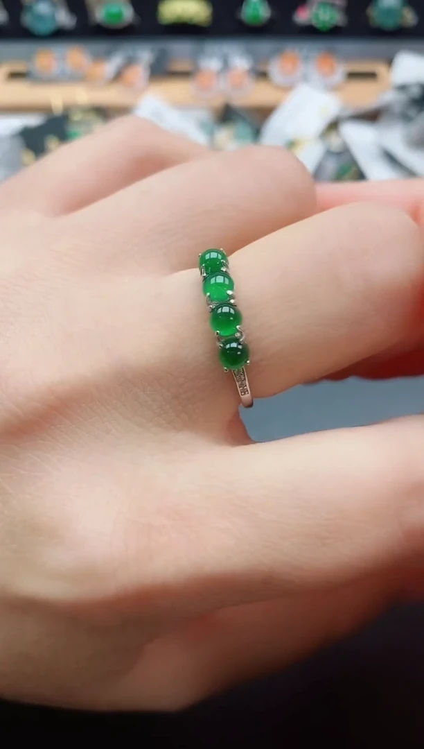 银S925镶嵌戒指翡翠1