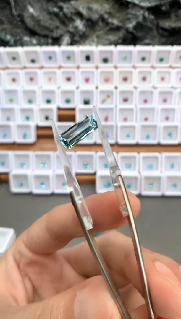 定制海蓝宝石裸石未镶嵌2.25ct 03032