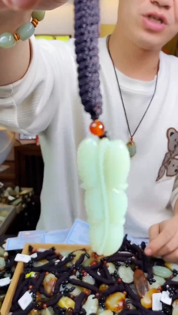 【闪购商品】和田玉颈饰未镶嵌1