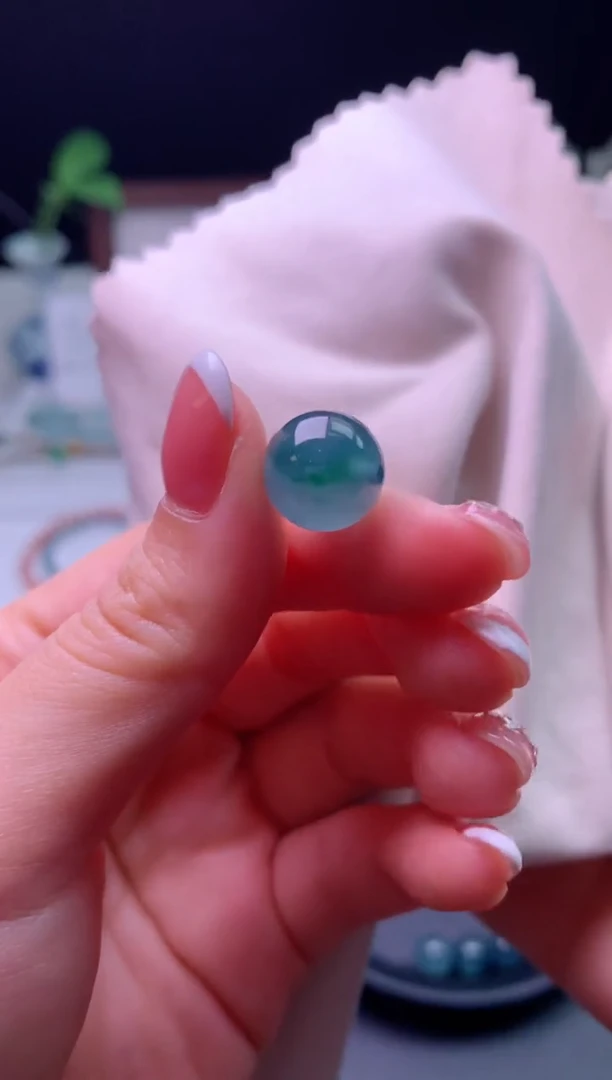 翡翠未镶嵌颈饰0633643198