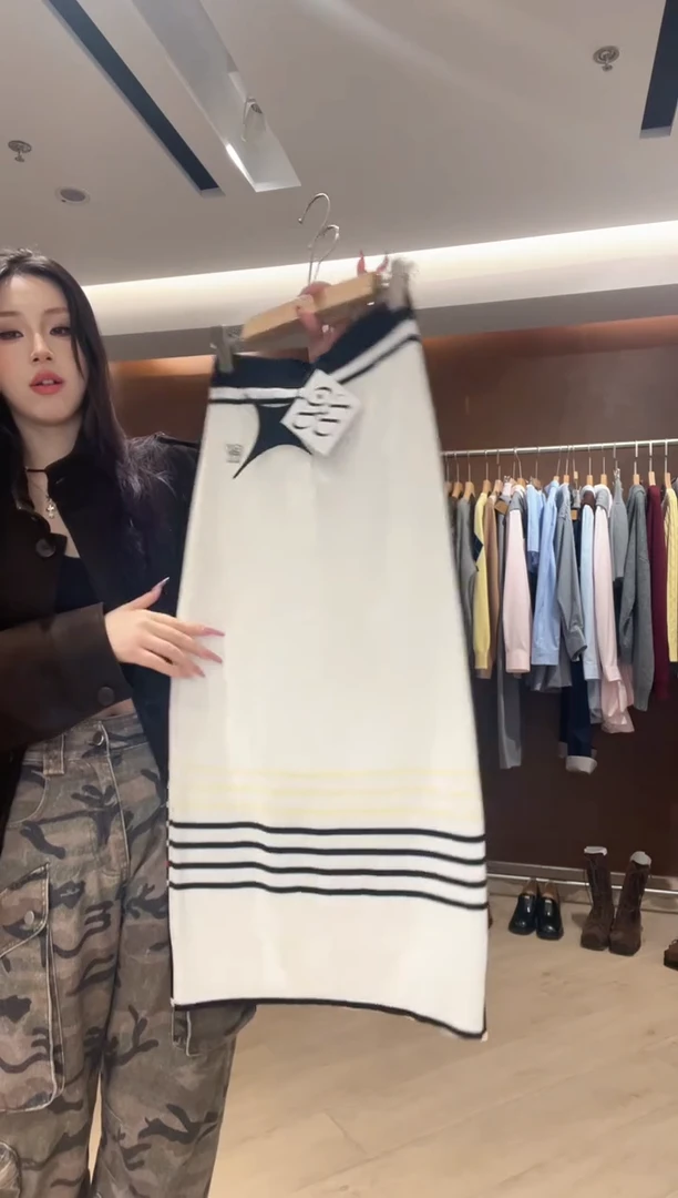 特价不退换运费到付满500包邮 ODTD针织半裙M码原1690