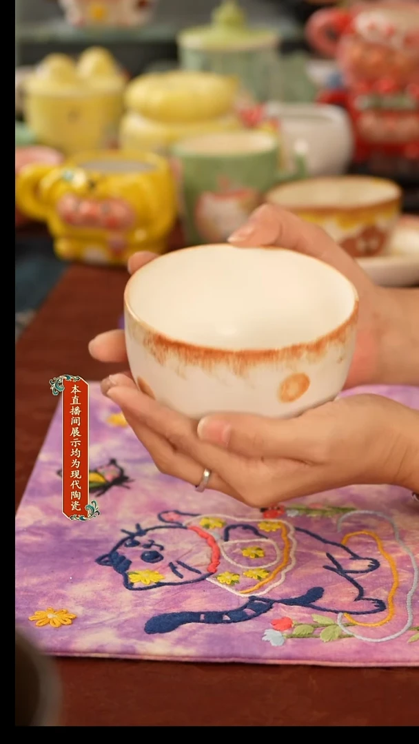 摆件陶景德镇手工手绘卡哇伊美器