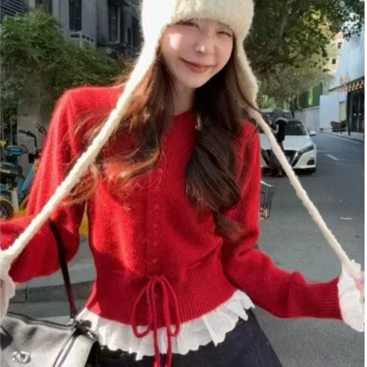 韩系红色花边拼接毛衣女装秋冬设计感收腰针织开衫小个子短款上衣