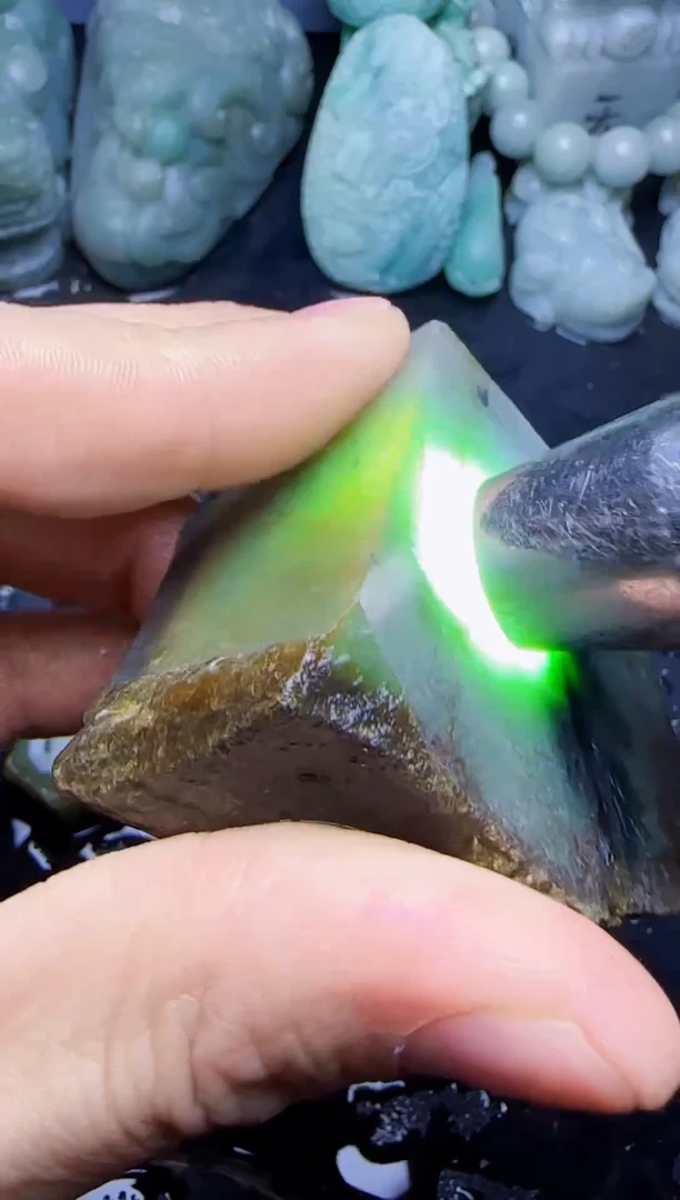 颈饰未镶嵌翡翠川*哥073