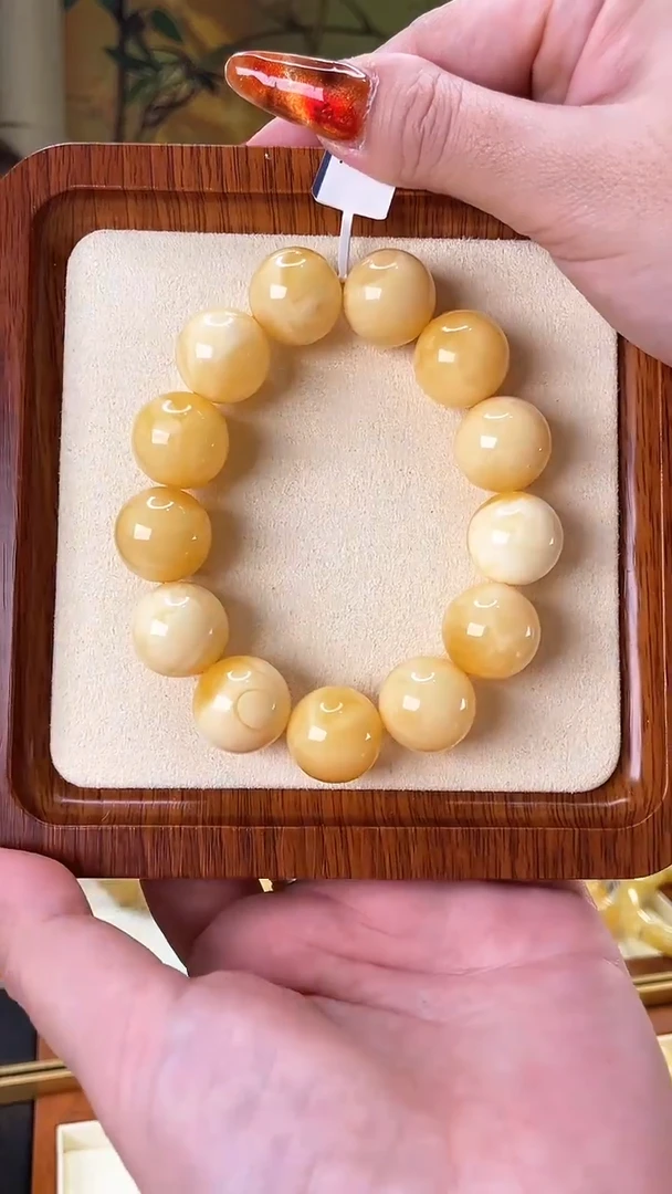 【闪购商品】蜜蜡裸石未镶嵌手串