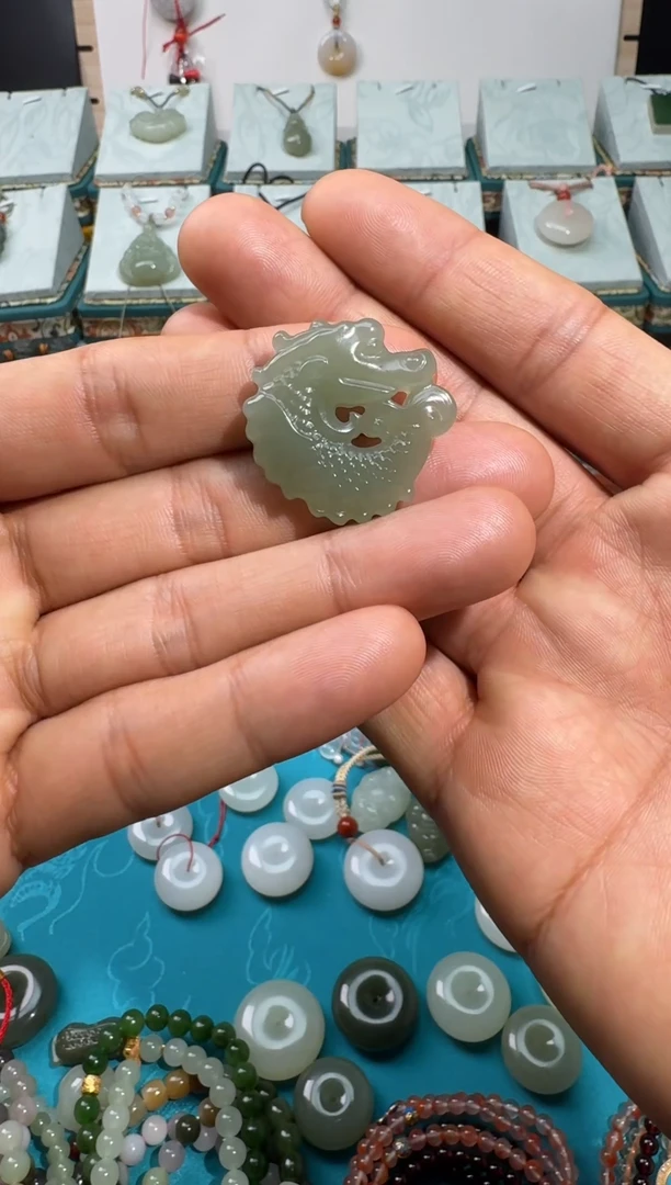 【闪购商品】和田玉颈饰未镶嵌鱼化龙