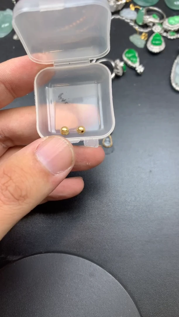 颈饰未镶嵌翡翠?****呀单珠4mm