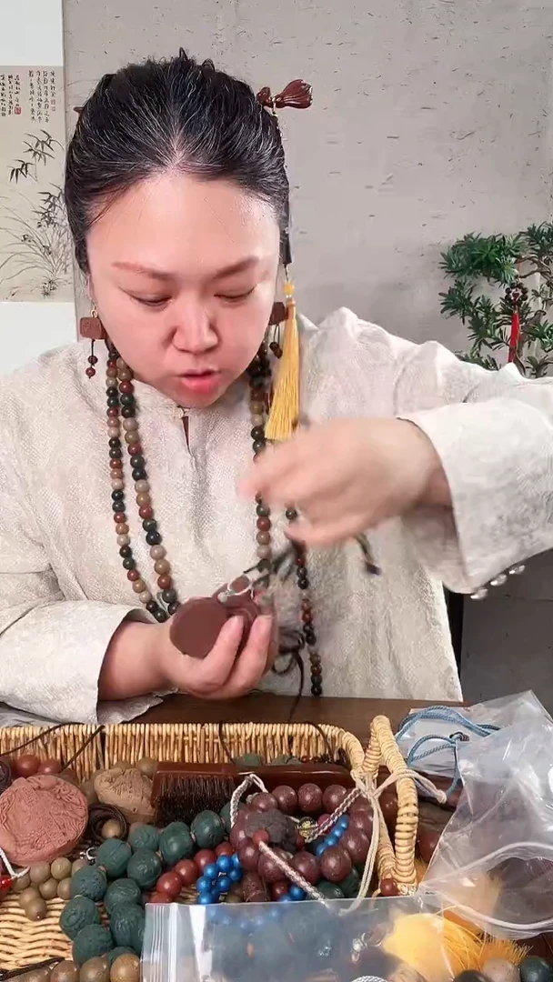 泥塑息肌芄香坊的玫瑰花