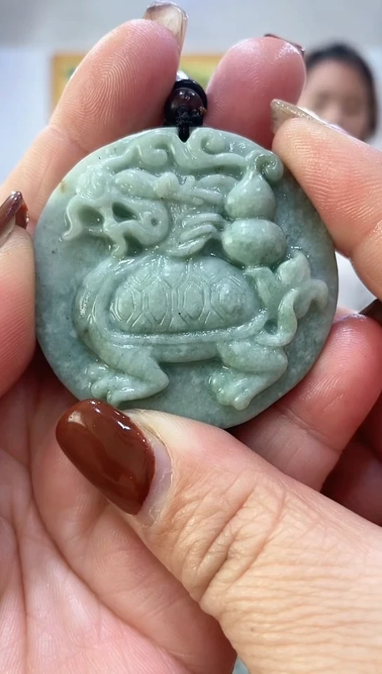 未镶嵌岫玉挂件