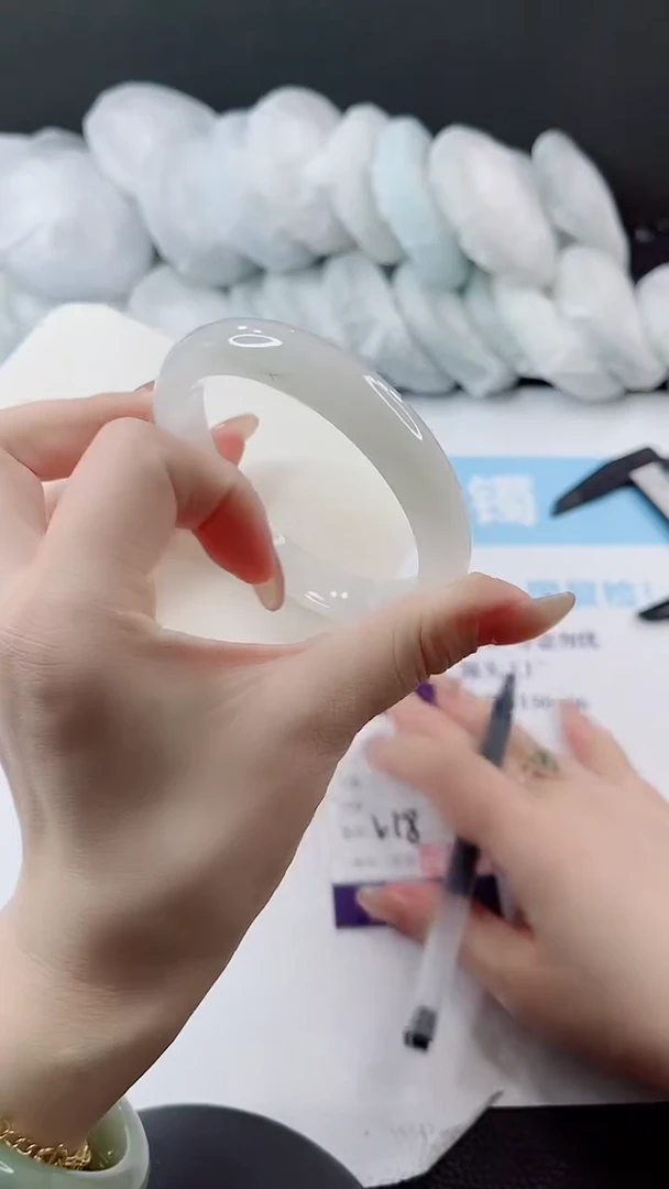 未镶嵌手镯石英质玉多样性发货V18