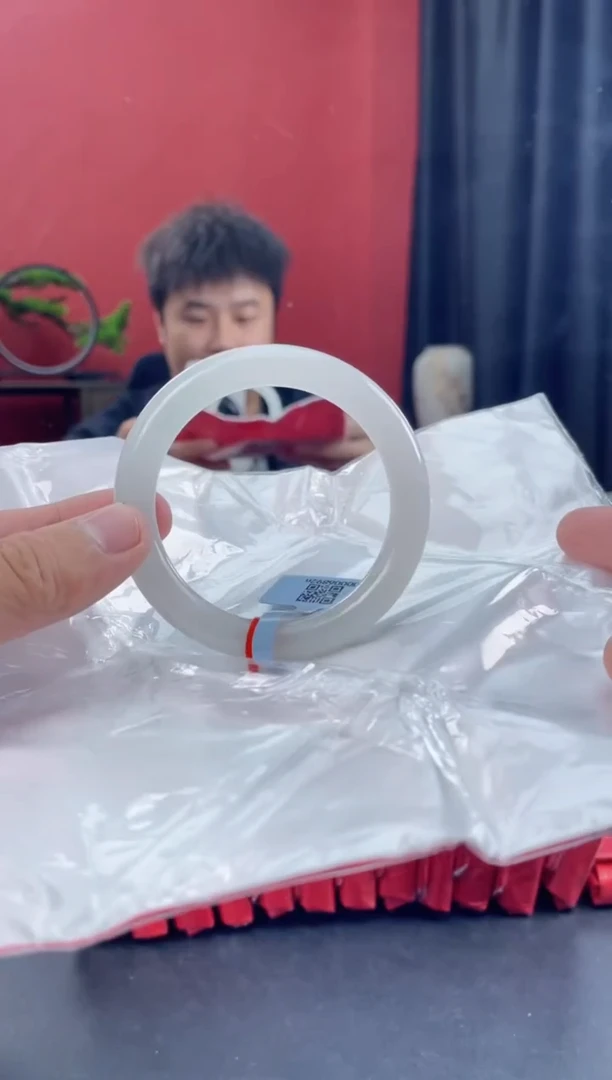未镶嵌手镯翡翠3