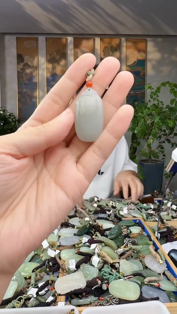 未镶嵌和田玉挂件拍一发一