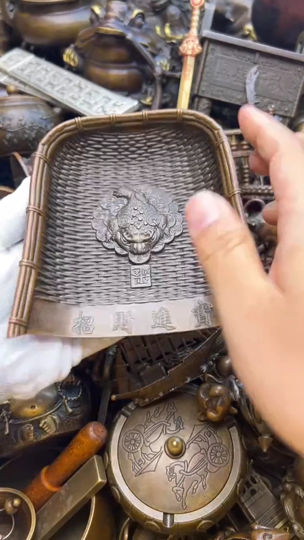 精美铜器，点击下单
