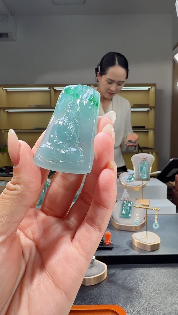 吊坠(不含链)未镶嵌翡翠观音