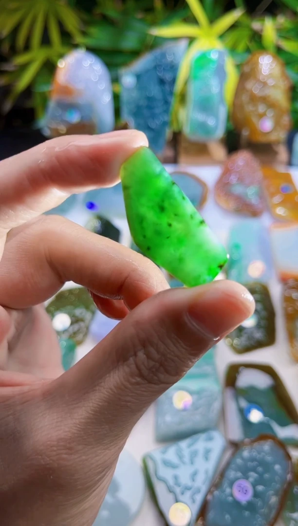 未镶嵌定制翡翠翡翠