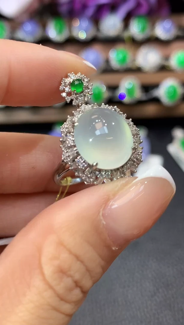 18K金镶嵌戒指翡翠A87