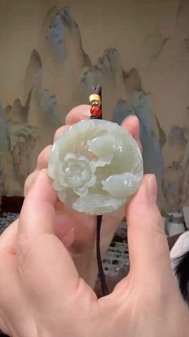 颈饰未镶嵌和田玉.