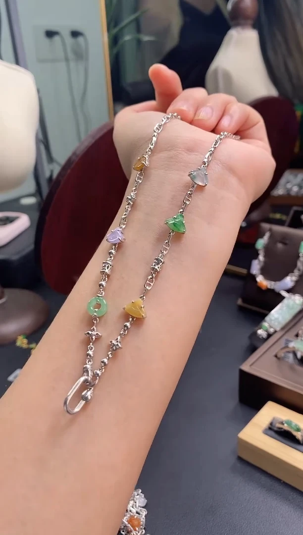 颈饰银S925镶嵌翡翠18322