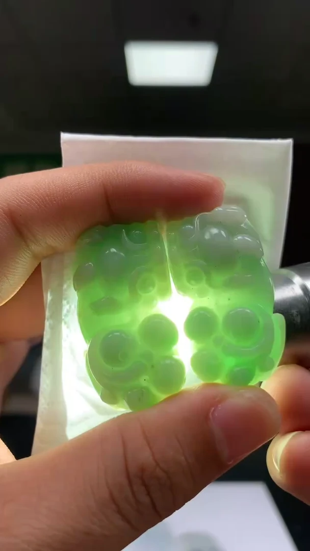 未镶嵌定制翡翠真****?          *115945