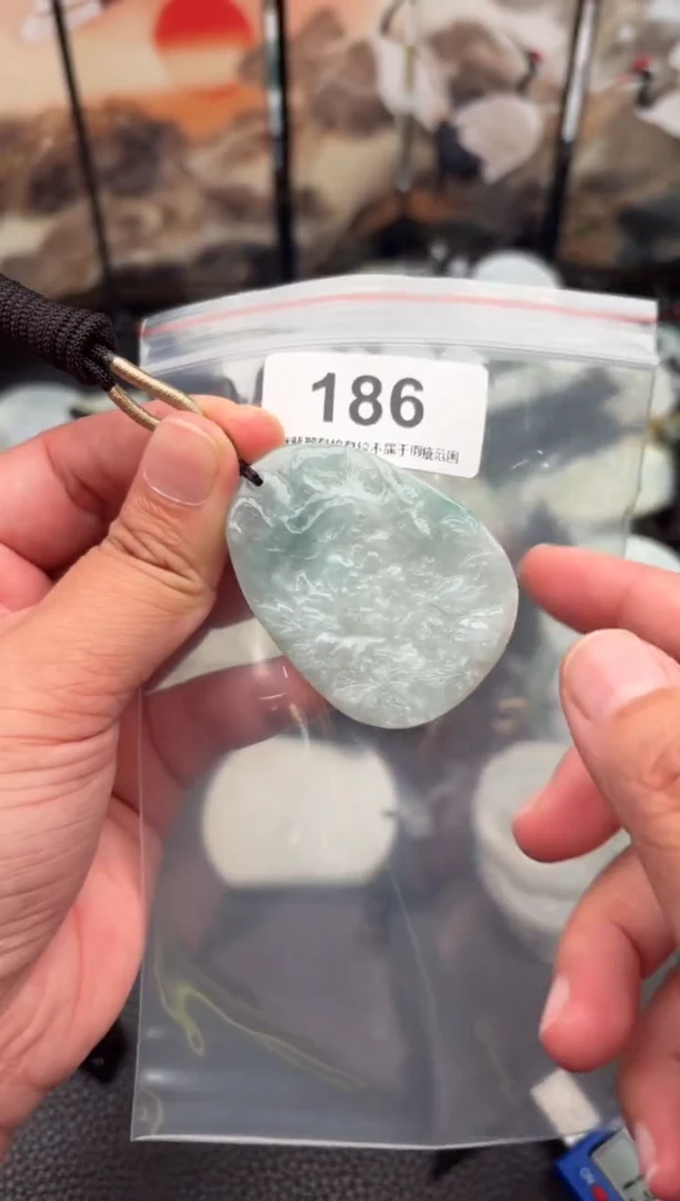 翡翠未镶嵌颈饰天然翡翠吊坠186