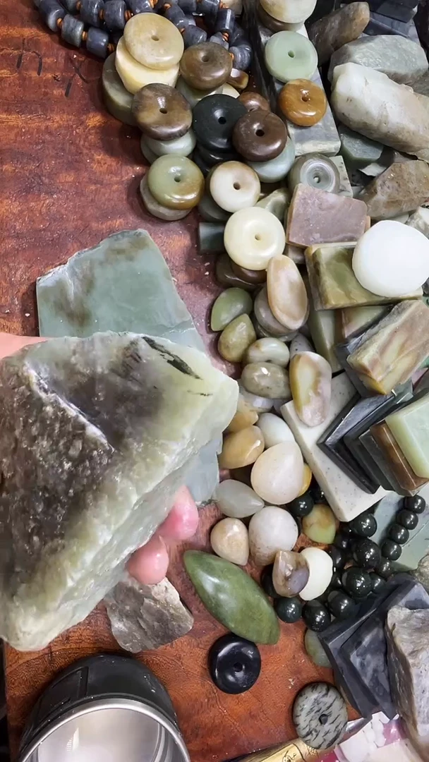 未镶嵌和田玉珠宝半成品1