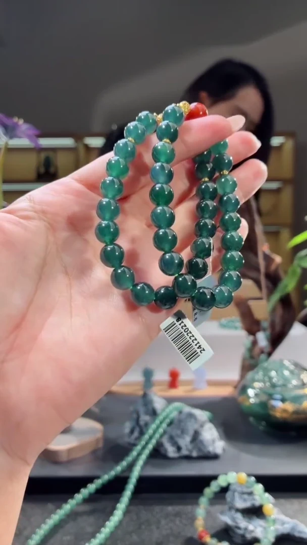 未镶嵌手串翡翠手串（多样性发其一）