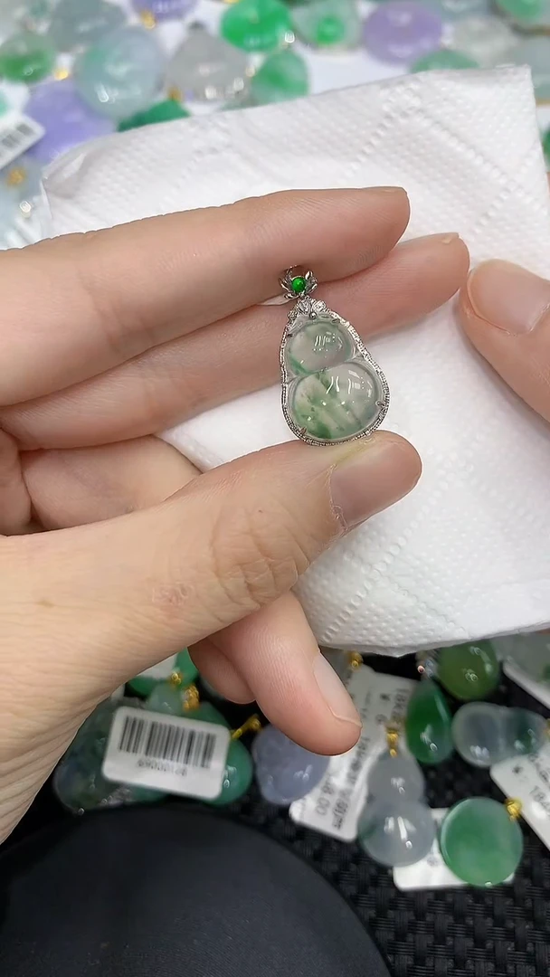 颈饰18K金镶嵌翡翠a货支持复检百元以上9元证书费自理