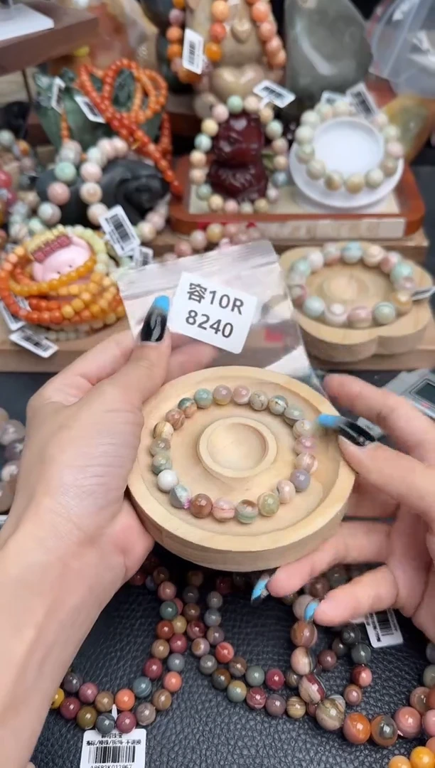 【闪购商品】石英质玉手链未镶嵌10R8240