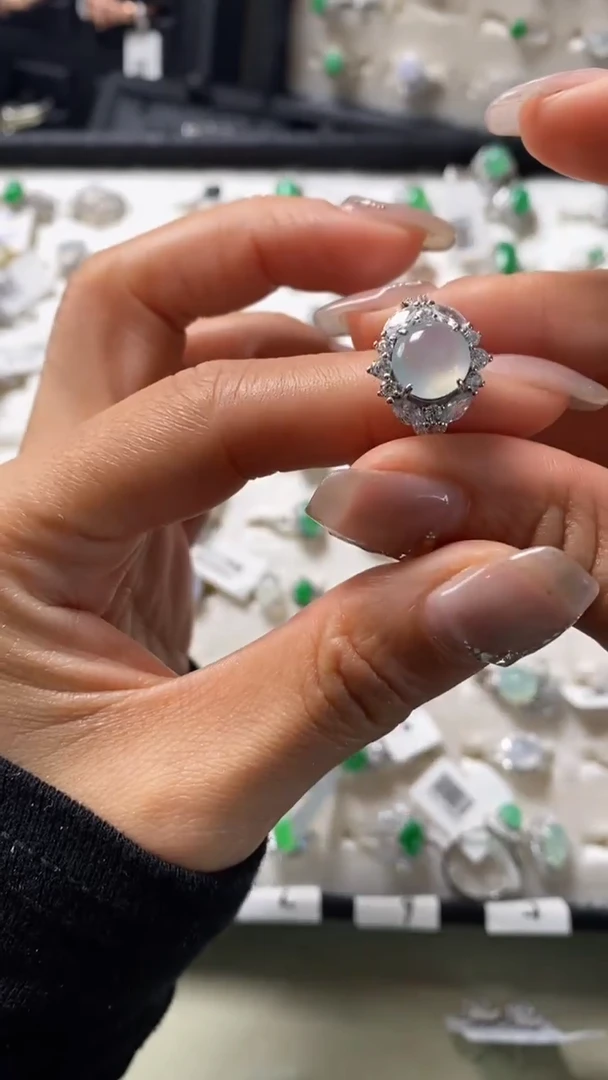 【闪购商品】翡翠戒指银S925镶嵌8984