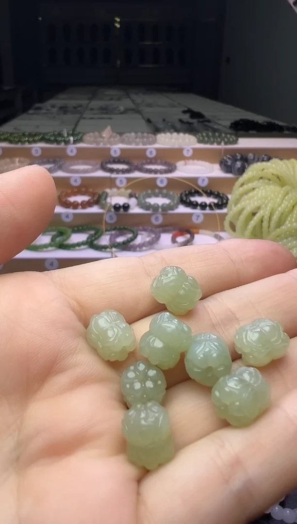 和田玉未镶嵌颈饰11号链接多样性发一（先拍先挑）