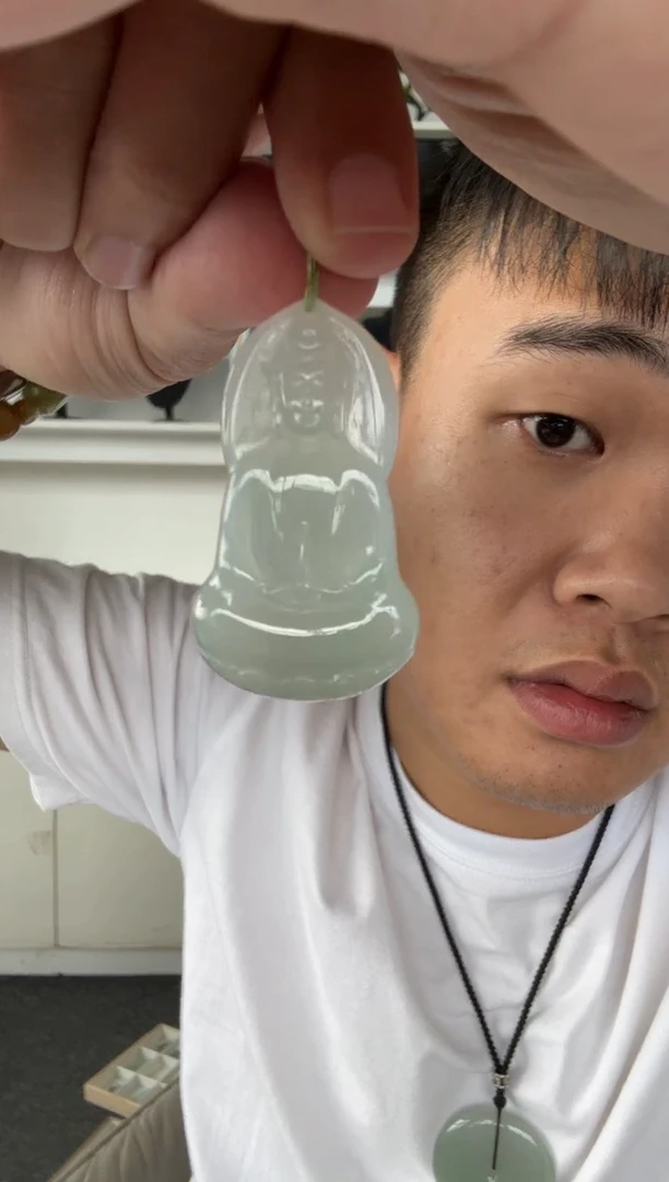 翡翠未镶嵌颈饰天然翡翠A货孤品一件