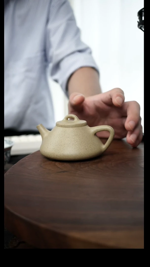 茶壶紫砂【纯手工子冶石瓢 手磨本山绿泥 160cc】