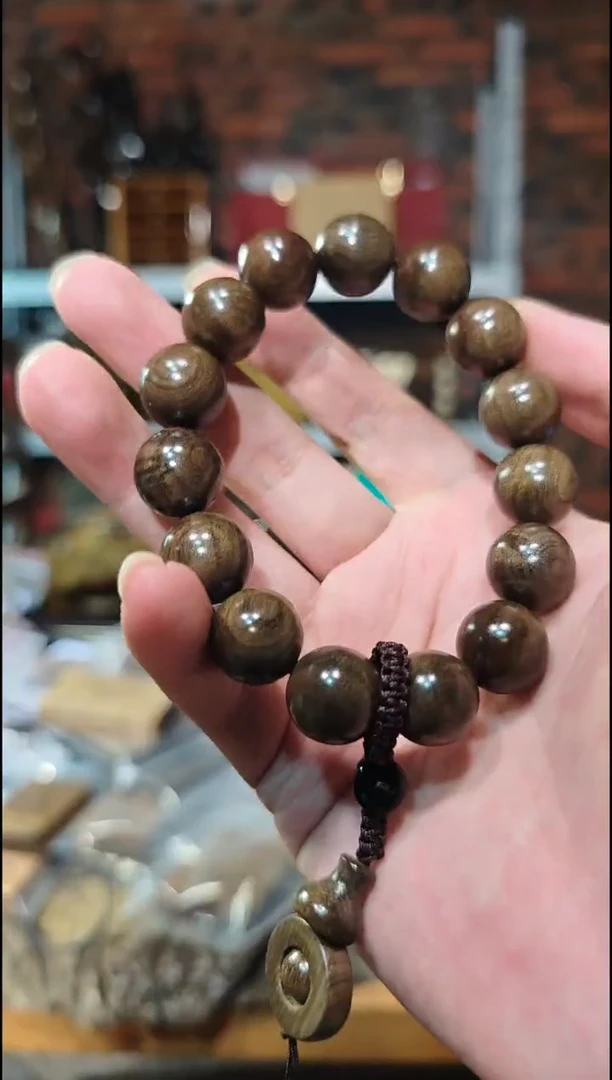 金丝楠1.5阴沉绿满花单圈