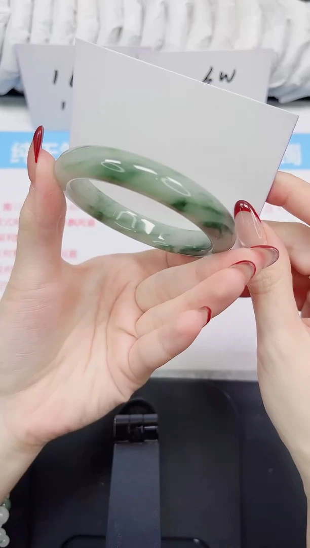 【闪购商品】石英质玉手镯未镶嵌154