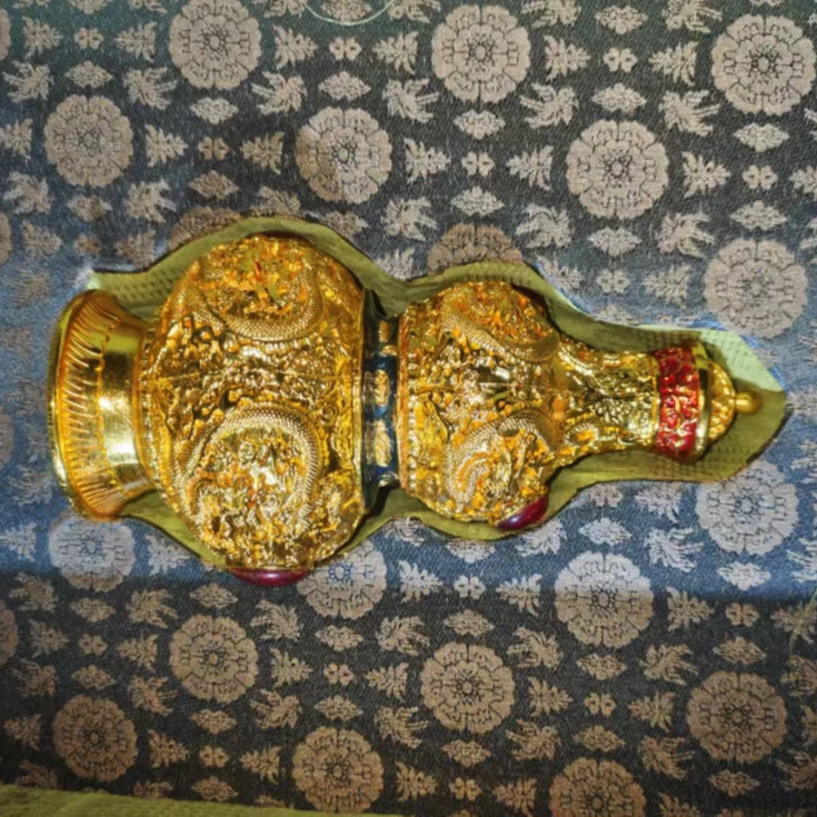 1个金色葫葫摆件链接